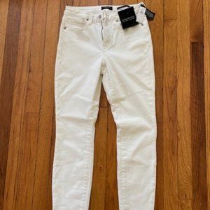 NWT Banana Republic curvy skinny jeans white